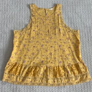 Hollister Yellow Floral Sleeveless Blouse With Lace Accents Women’s Size Large